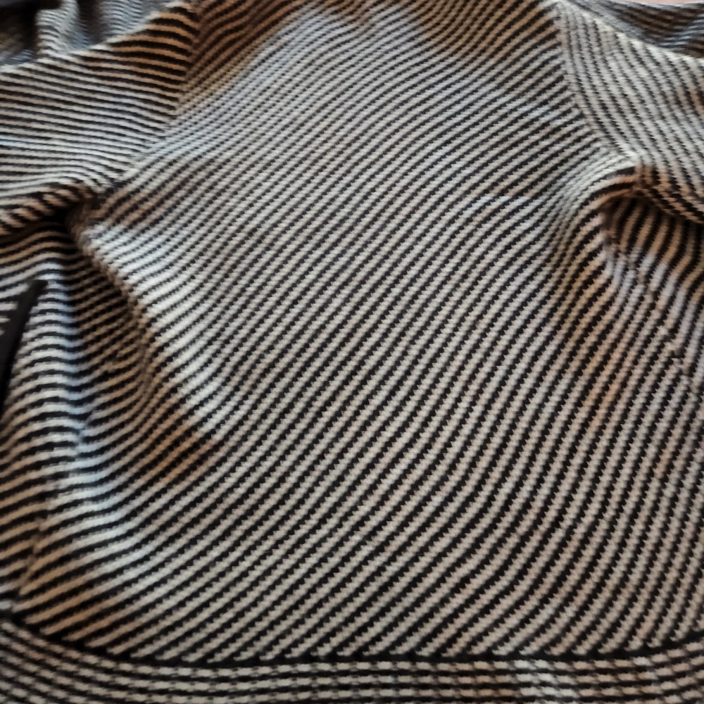 Sweater - Picture 5 of 5